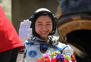  直击神九返回航天员出舱全过程