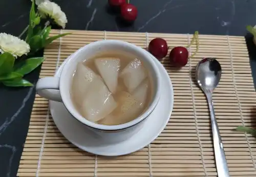  别让自己上火,喝此汤,润肺清火,它是天然降火菜