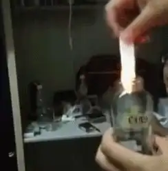  搞笑图片小哥篮球服让你穿出了短裙的赶脚,看呆你的室友