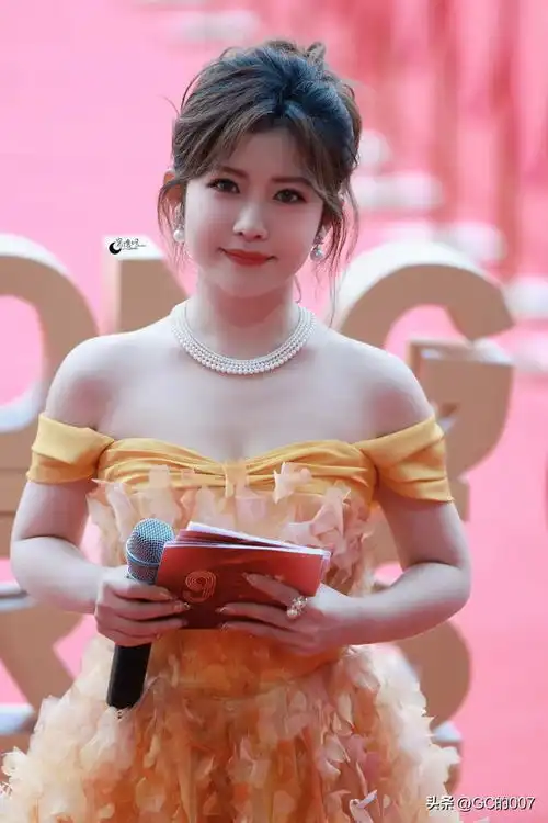  明星图片赖美云