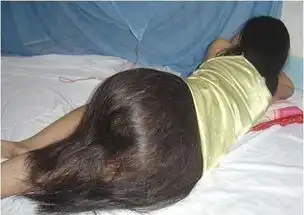 搞笑图片缝缝补补又三年  搞笑图片缝缝补补又三年