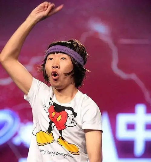  副局长杨迪,长相丑哭小孩,而同基因妹妹却美成球球