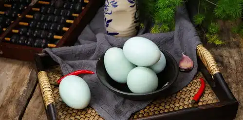  鸭蛋没有咸鸭蛋鲜,教你两种方法,做出来的咸鸭蛋起沙又流油