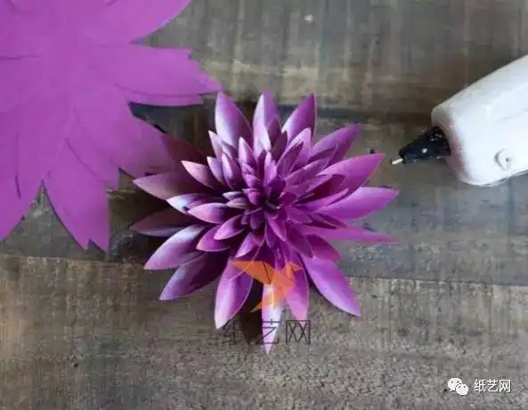  漂亮的教师节礼物包装花朵制作教程