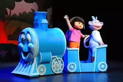 黑人朵拉搞笑图片舞台剧