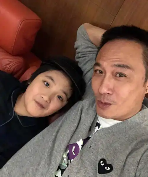 追星大型翻车现场吴镇宇儿子私信周杰伦,谁知却被无情拒收  追星大型翻车现场吴镇宇儿子私信周杰伦,谁知却被无情拒收