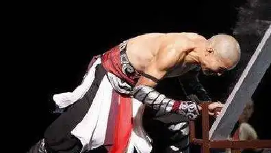  少林罗汉铁头功