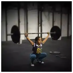  你12岁乖乖看动画片,她12岁却痴迷撸铁...