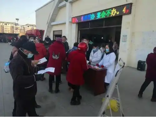  巡店镇为群众提供124法治宣传大餐