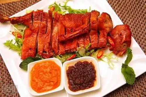 烤鸭图片搞笑宜良烤鸭