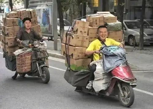  当男明星变成快递员,鹿晗帅李易峰惨,岳云鹏雷佳音是来搞笑的吧