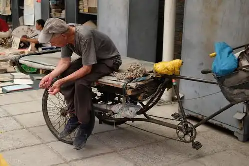 青海大爷收破烂,利用一个垃圾桶,年赚180万,学学这套路  青海大爷收破烂,利用一个垃圾桶,年赚180万,学学这套路