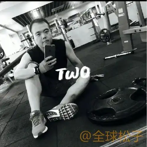  网络恶搞第一人网络小胖近照曝光,头发稀疏略显油腻