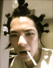  蔡少芬小s谢娜赵薇明星自黑雷人丑照大盘点