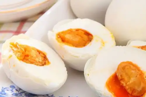 咸鸭蛋是酸性还是碱性 咸鸭蛋是酸性还是碱性