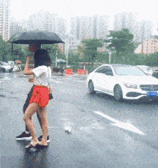 搞笑gif趣图我咋了觉得我不漂亮吗