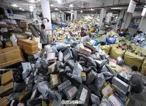  你收到过哪些奇葩快递物流信息搞笑图片您的快递已掉沟里