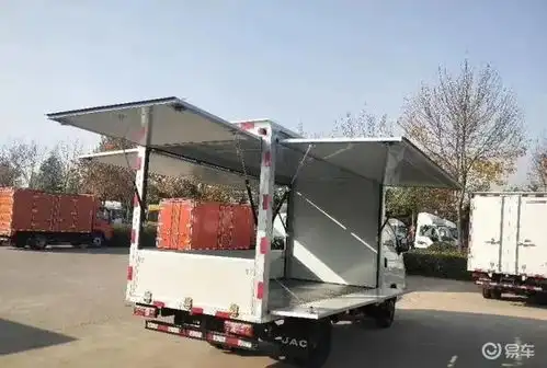  地摊经济走红看似零门槛但其实也有专业要求