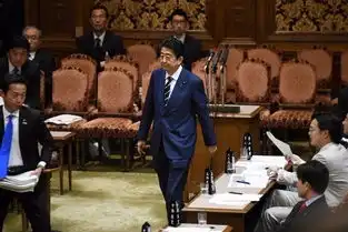  安倍就删改森友文件致歉,丑闻升温无望再任党首