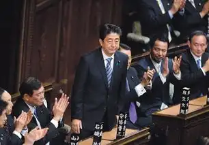  安倍第三次当选日首相称将与中国开展多层次对话