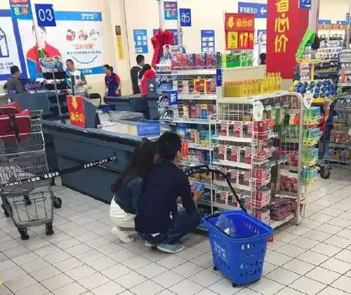  搞笑gif段子聚会上,来一段单人交谊舞