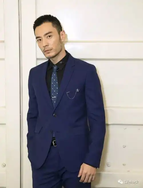  破20亿流浪地球里的李光洁也太帅了吧