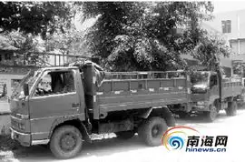  海口丢失货车车牌现身收购站货车疑当废铁卖