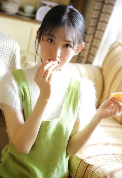 美女写真搞怪可爱的长腿美人  美女写真搞怪可爱的长腿美人