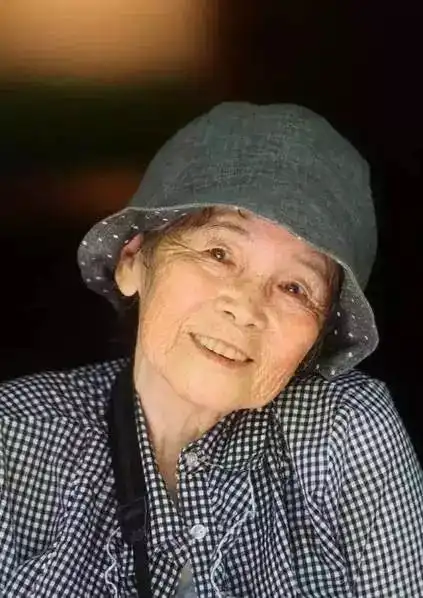 只有年少时拥有年轻,是件可惜的事  只有年少时拥有年轻,是件可惜的事