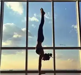  双人健身新姿势,感受陪伴的力量