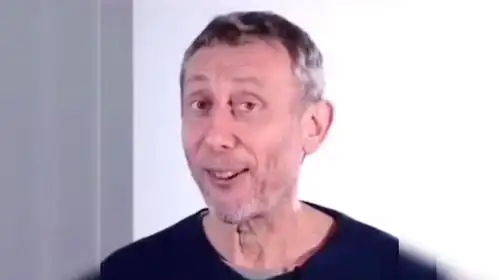 铁头功翻栏杆动态图