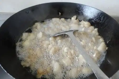  吃油为什么还能降血脂高血脂能吃什么油这四种油坚决不能多吃