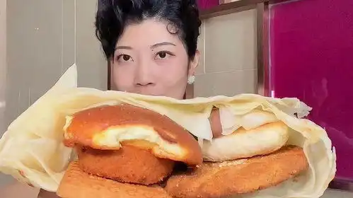  大饼夹一起都吃过吧,大饼夹评论区你们吃过么国庆嗨吃指南