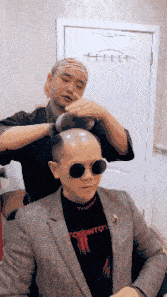  搞笑gif趣图孩子,你这跳的真不错,竟然当上了领舞