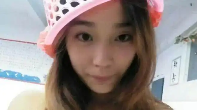  搞笑图片老哥,你这个坦克的驾驶证哪里学的