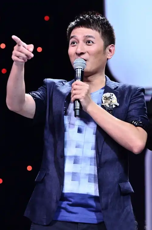 组图李维嘉旧照回顾庆生日综艺咖的青涩过往  组图李维嘉旧照回顾庆生日综艺咖的青涩过往