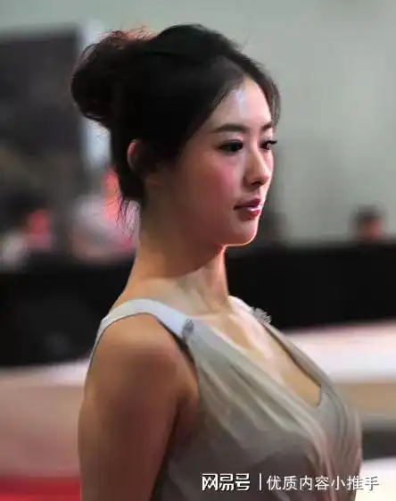  杨迪前女友兽兽4段不雅视频流出,10万人被波及,如今她怎么样了