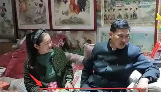  大衣哥用上郭德纲回答技巧被问儿媳妇事件,直言手机坏了不知道
