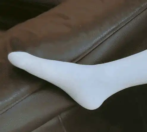  你以为的女生白袜子是什么样的这也太熏眼睛了吧哈哈哈哈