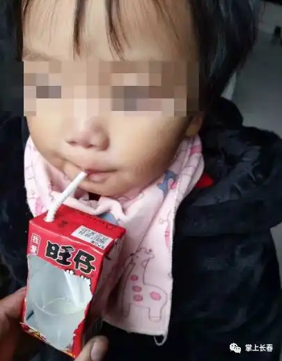 超搞笑谁说哄娃吃药难原来这个世界充满了爸妈的套路  超搞笑谁说哄娃吃药难原来这个世界充满了爸妈的套路