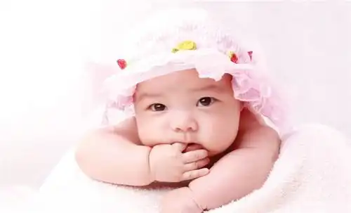  冬天要给孩子吃热水果育儿师却说吃了还不如不吃