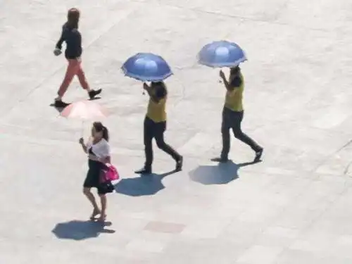  195亿像素的上海全景照片,放大发现很多灵异画面