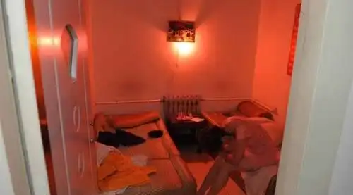 湖北一卖淫团伙覆灭多次经营发廊生意,52岁女子获刑  湖北一卖淫团伙覆灭多次经营发廊生意,52岁女子获刑