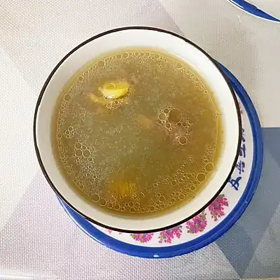  广东靓汤鸡骨草灵芝大骨清火汤