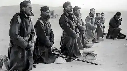 意大利,二战中的搞笑担当,士无战心,坑死队友纳粹德国  意大利,二战中的搞笑担当,士无战心,坑死队友纳粹德国