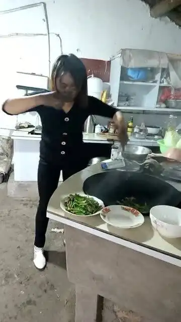  重要通知,莫得婆娘煮饭的我把饭煮好了,搞快来吃饿,不要看我黑是因为缺水