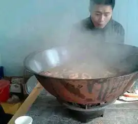  搞笑gif图片哥哥出门不要这么高调