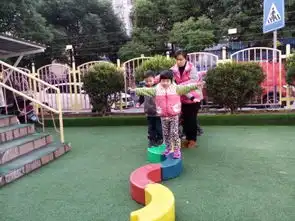  胜幼快乐锻炼独木桥上真快乐