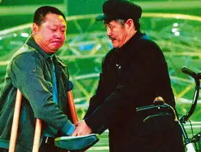  揭秘范伟为何离开赵本山另起炉灶,42万演出费只给范伟7000