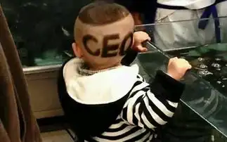 搞笑gif趣图妹子,你确定没有喝错让人看到可就解释不清了,长点心吧  搞笑gif趣图妹子,你确定没有喝错让人看到可就解释不清了,长点心吧